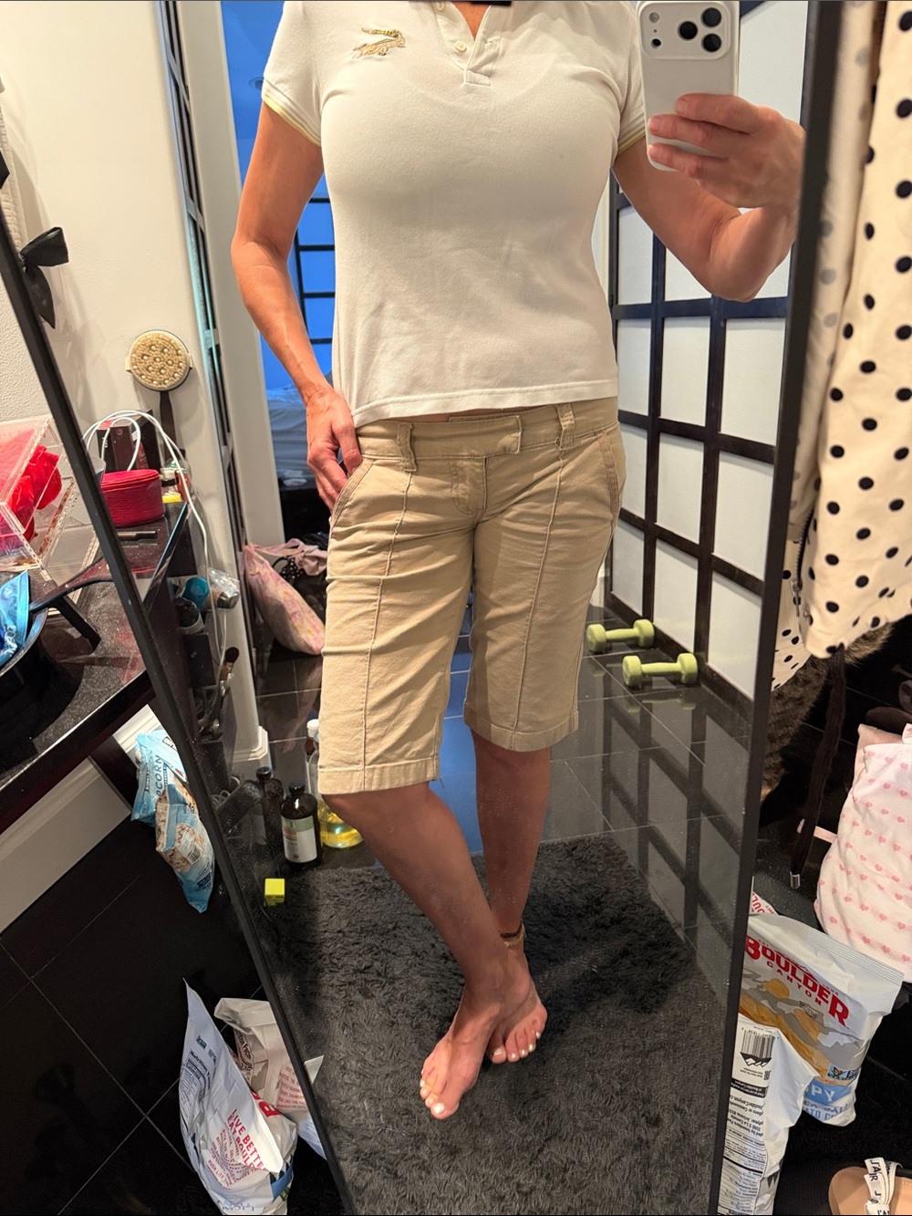 Beige Knee-Length low rise Shorts - Picture 4 of 9
